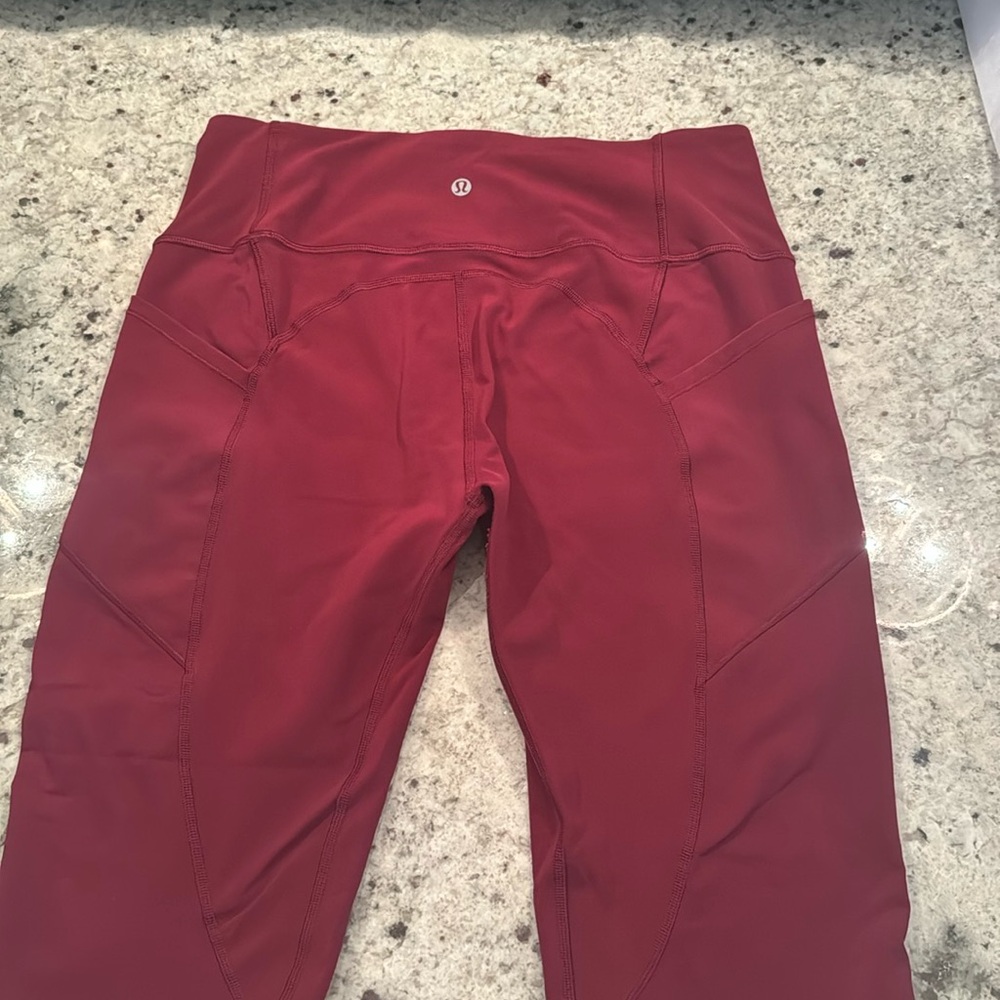 Lululemon Athletica red maroon legging with pockets SZ 10